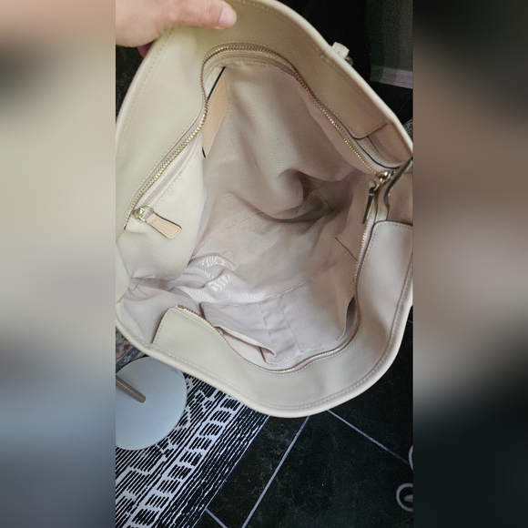 COACH Signature Payton Leather Zip Top Tote In Sand. - Picture 13 of 16